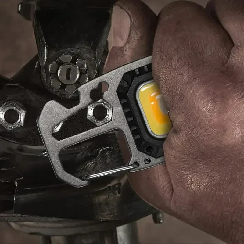 Torchino Mini-Taschenlampe | 6 Lichtmodi & Tools | USB-C Wiederaufladbar | Kompakt & Robust 0