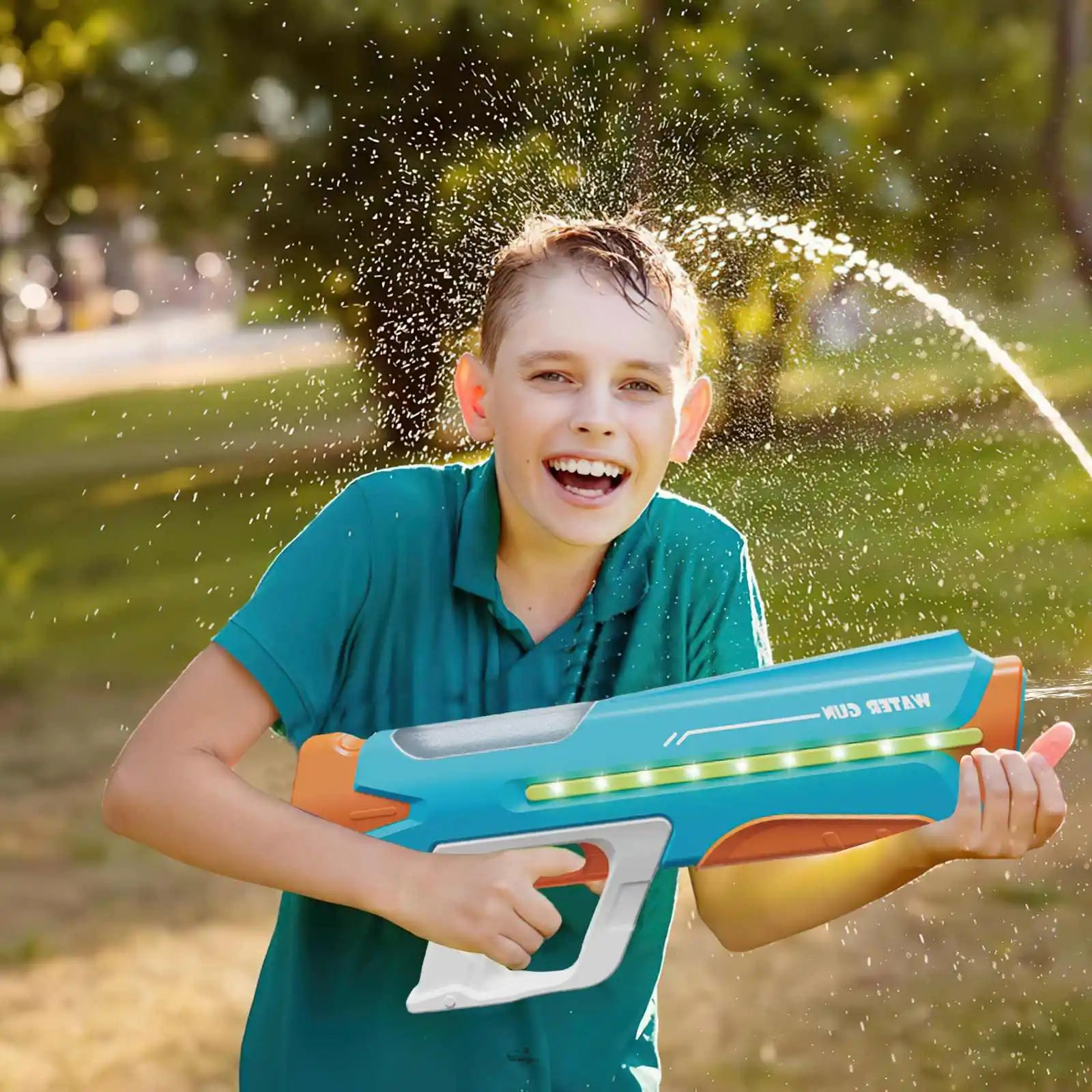 Water Gun toy, fully electric, automatic spray