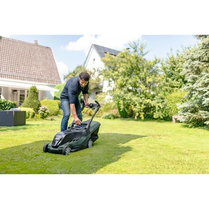 Bosch cordless lawn mower - AdvancedRotak 36-660 (Supplied with 2 batteries 36V-2Ah, cutting Ø 42 cm - up to 660 m²)